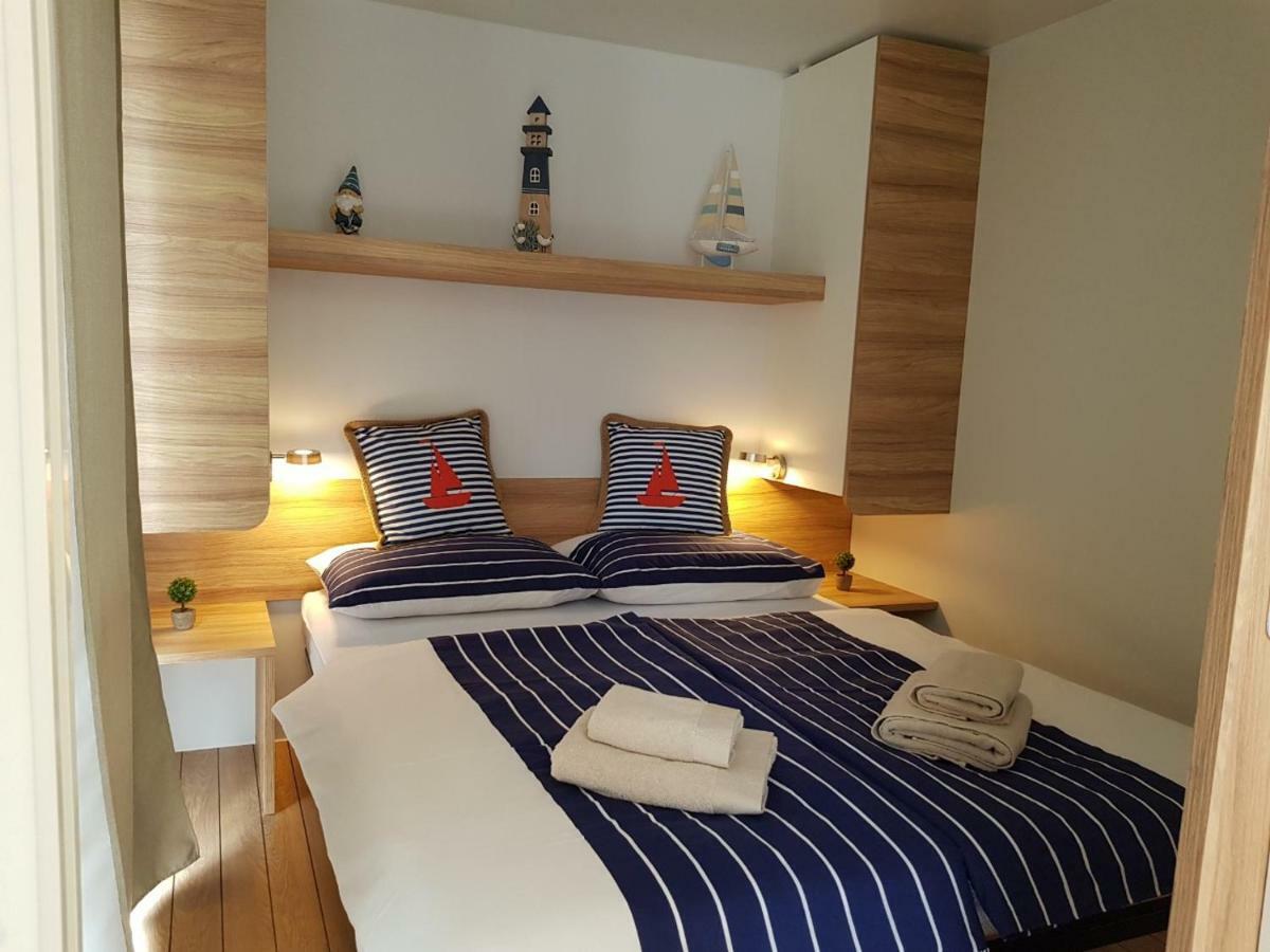 Mobile Home Biograd Na Moru Gapi House Exterior foto